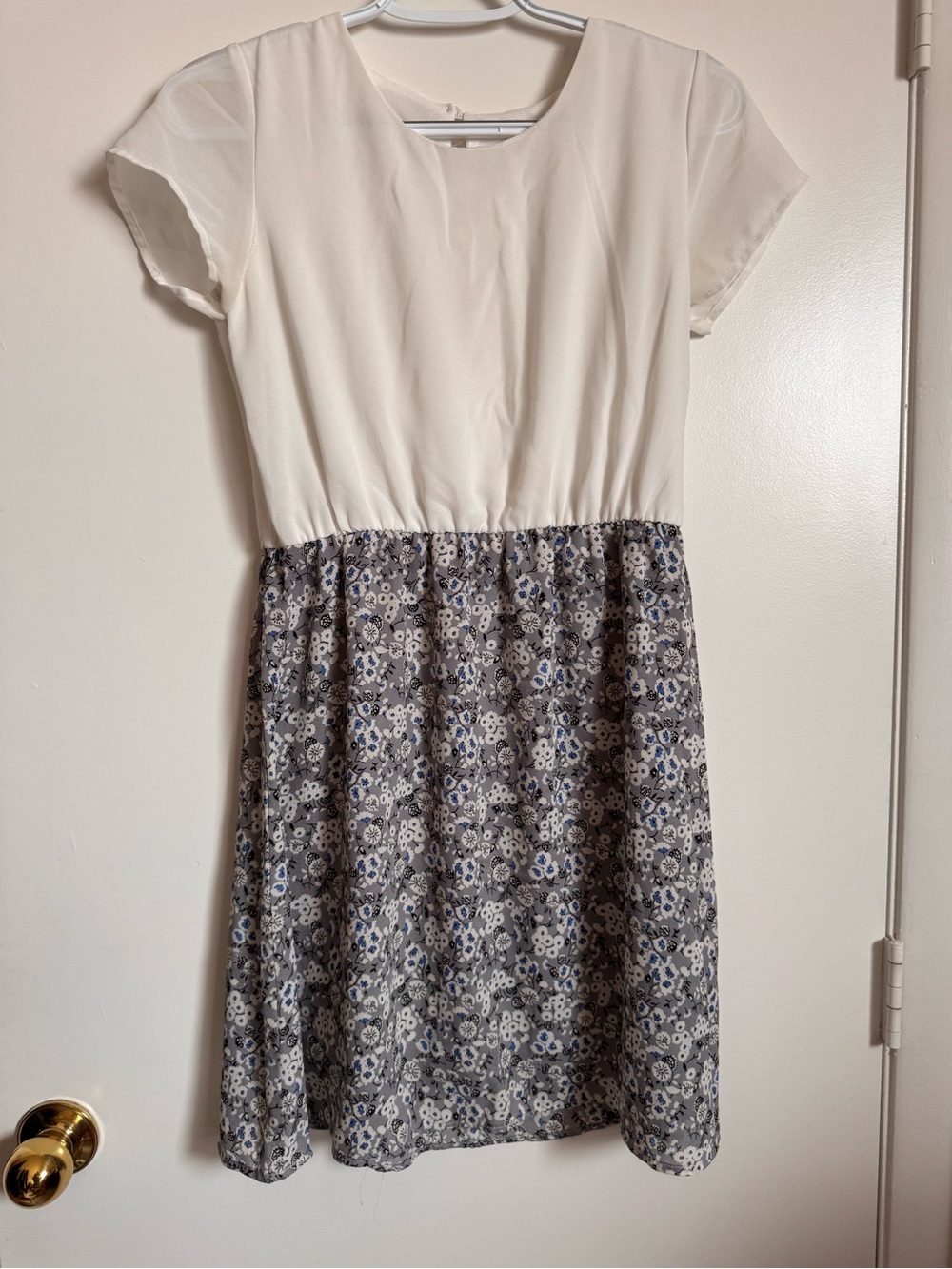 Girls Cream Bodice Gray Floral Skirt Casual Dress